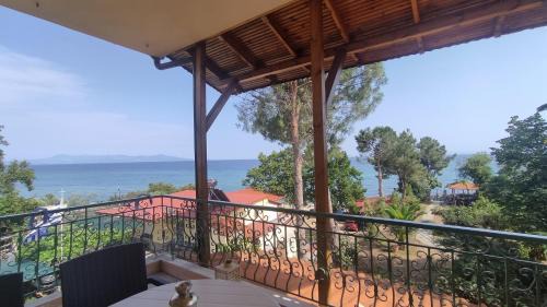 Pangaio Apartment | Ariadne Beach House