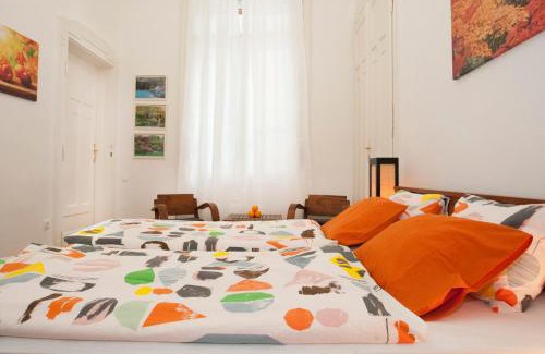 Belvaros - Lipotvaros Apartment | Ariel Studio Close to St. Stephen Basilica