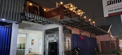 Oro Oro Ombo House | ARIMBI GUEST HOUSE