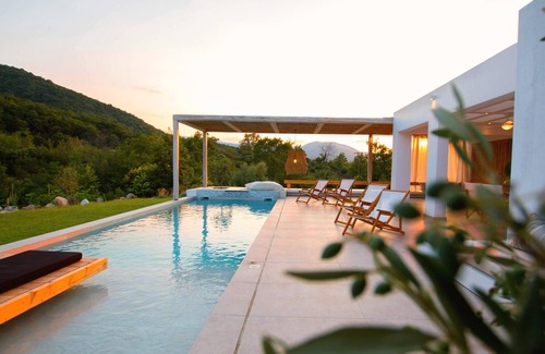 Olympiada Villa | Aristotelia Gi Villas - Blissful Poolside Sanctuary
