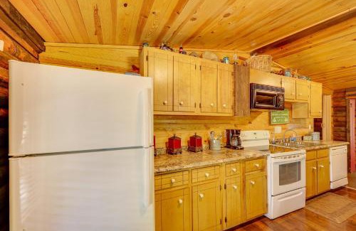 Murfreesboro House | Arkansas Log Cabin Rental Near Lake Greeson!