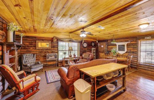 Murfreesboro House | Arkansas Log Cabin Rental Near Lake Greeson!