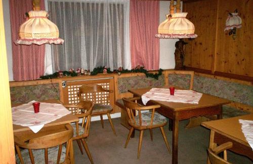 Stueben Bed & Breakfast | Arlberg Motel Ski-In & Ski-Out access to Austrias largest ski area