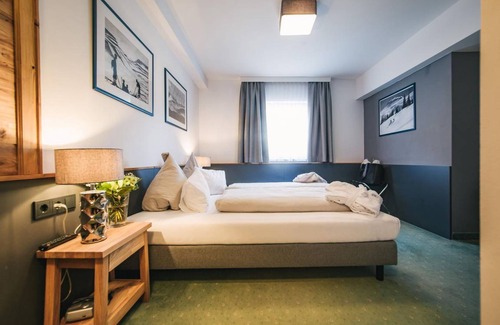 Sankt Anton am Arlberg Hotel | Arlen Lodge Hotel - INKL. SKIPASS 4-Pers.-Suite (ca. 40 m²), HP