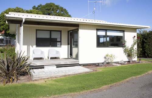 Te Puke Cottage | Armadale Cottage - Private Cottage in Te Puke - 5 mins from town.