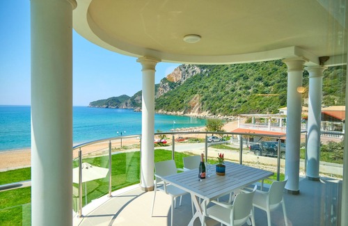 Afionas Apartment | Armikes Beachfront Suite 4 Afionas Corfu