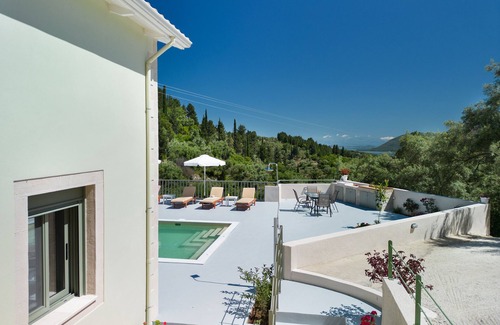 Kariotai Villa | Armonia View Villa with pool and amazing surrounding nature
