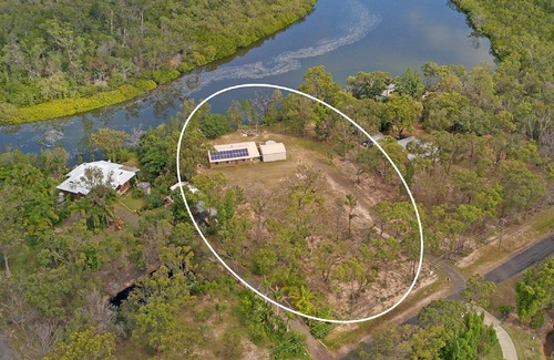 Pacific Haven House | Around The Bend - Riverfront - 3BR - WIFI - Fishing Jetty