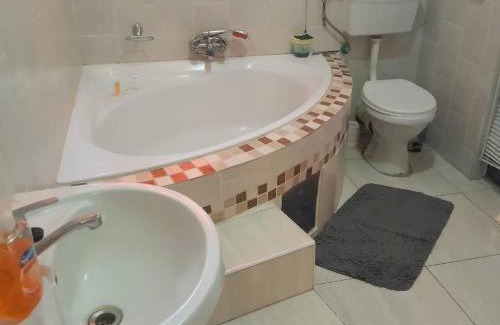 Gaborone Bed & Breakfast | Aroundcorner Guesthouse