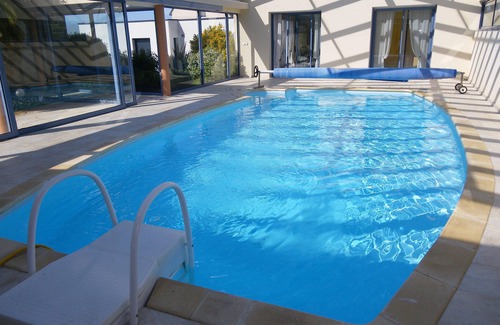 Erquy Villa | Arquitect´s villa with guest house, covered pool with heating
