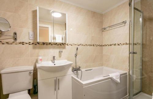 Ayr Apartment | Arran View - Coorie Doon Stays