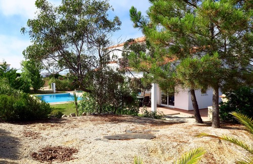 Aljezur Villa | Arrifana Detached 3 bedroom Villa w/Private Pool, Garden and WiFi close to beach