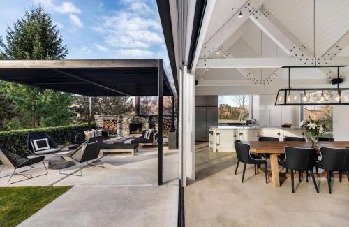 Speargrass Flat House | Arrow Wood - Minutes to Arrowtown, Golf and Wineries - Luxury Living