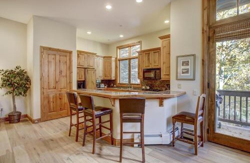 Edwards House | Arrowhead Village E9VT