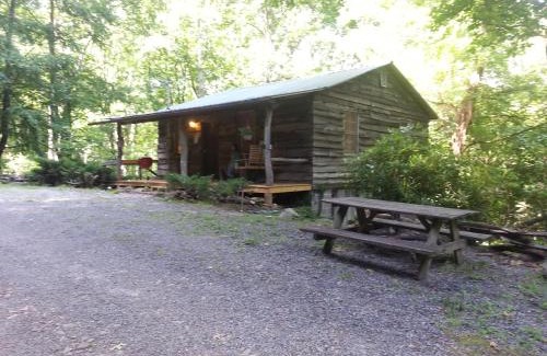 Cullowhee House | Arrowmont Stables & Cabins