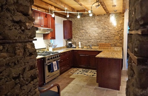 Historic Old Town House | Arrowstone Luxury Farmhouse in Historic Old Town, Niagara-on-the-Lake.