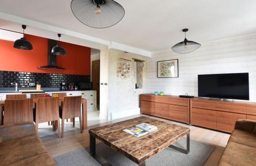 Ars-en-Re Apartment | Ars-en-Ré : Appartement avec vue sur le port et Wi-Fi - FR-1-434-54