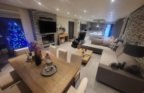 Spata-Artemida Villa | Arsiola 3 Bedroom House - 150m from the Beach