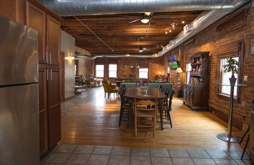 Crossroads Arts District Apartment | Art Alley Attic – Spacious Loft Near Breweries, Distilleries, Bars in Crossroads