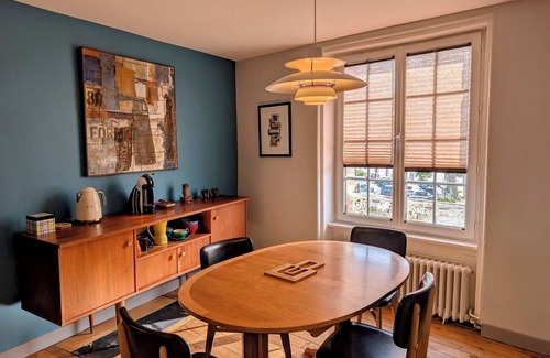 Saint-Pair-sur-Mer Apartment | Art and Vintage seaside apartment 1 minute walk from the beach 4 people
