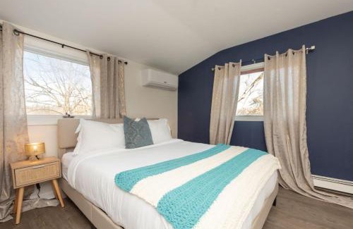 Ann Arbor House | Art Deco Home 3 Min to UOFM