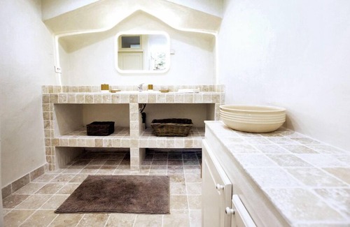 Port-Cros House | Art-deco villa located in the heart of the charming little port of the island of Port-Cros