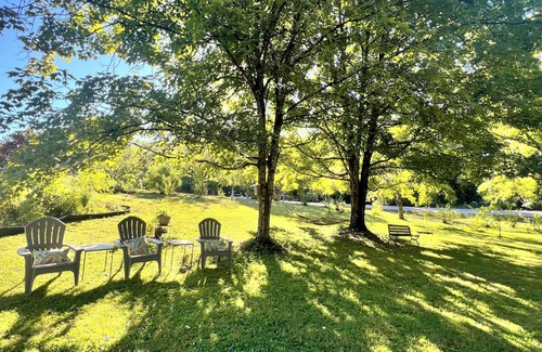 Knoxville Apartment | Art & Nature Retreat Suite Near Mountains, Airport & University of TN