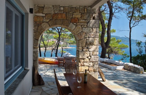 Agios Petros Villa | Art Villa next to the sea, 3 min from Agios Petros beach,3 bedrooms,3 bathrooms