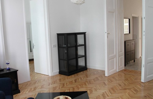 Inner City Budapest Apartment | Artapart Luxury And Art In Budapest - Apartment K3