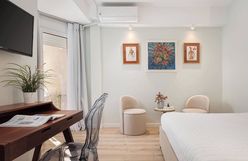 Mets Apartment | Artemis Apartment, Olympian Zeus Apartments
