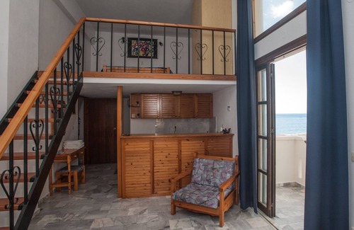 Agia Roumeli Apartment | Artemis Studios, Agia Roumel, large, quiet, clean studios close to the the sea.