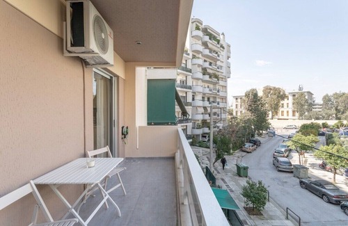 Nea Smirni Apartment | Artemis Suite - Spacious 2-BDRM apartment, central & safe!
