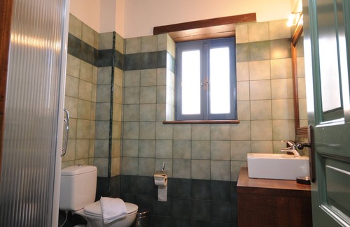 Pyrgos Psilonerou House | Artemis, the perfect family house for relaxing vacations