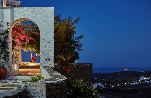 Artemonas House | Artemonas: 19TH-CENTURY MANSION ON THE HILL OF ARTEMONAS