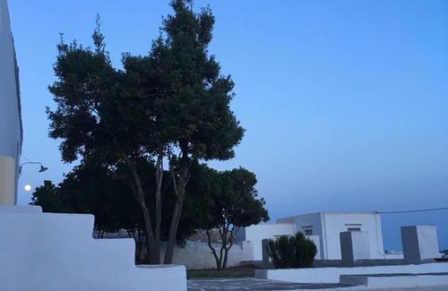 Apollonia House | Artemonas: House with character