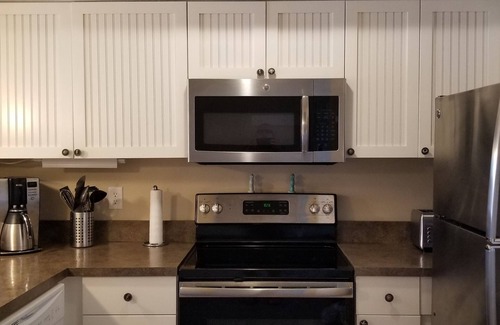 Avon Condo | Artful Comfort Honoring Sailors and the Sea