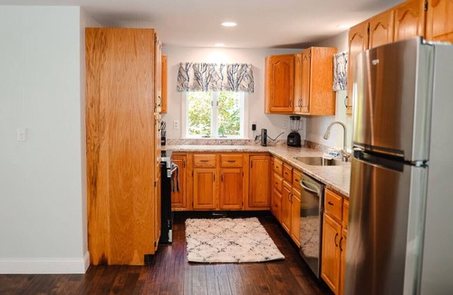 Standish House | Arthur's Place-on Jordan Bay Sebago Lake