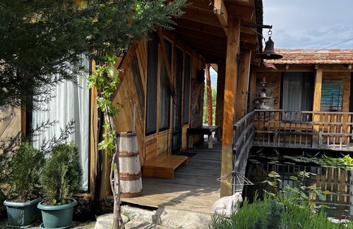 Telavi Cottage | Artist's Cellar in Telavi, place where you spent time with friends and family.