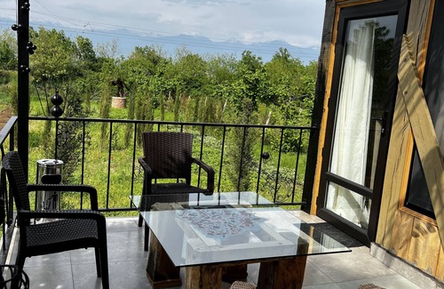Telavi Cottage | Artist's Cellar in Telavi, place where you spent time with friends and family.