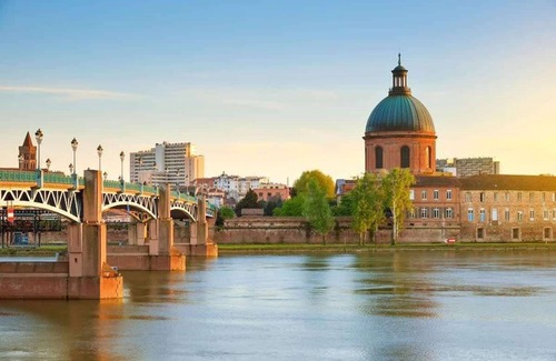 Capitole Apartment | Artiste · Vue sur quai de la Garonne - Hypercentre
