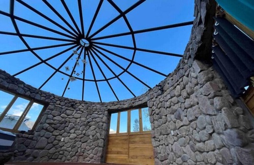Urubamba Ski Chalet | Artistic country cottage in the Sacred Valley of Perun