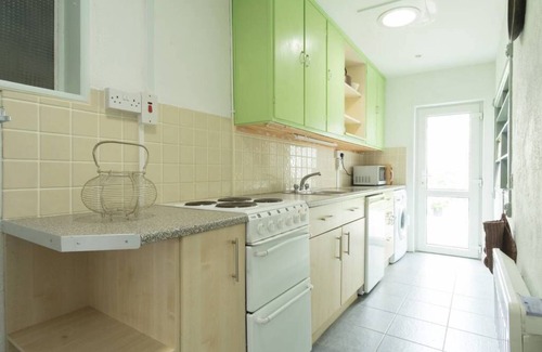 Kinvara Cottage | Artists Cove Perfect location in the Heart of Kinvara Explore and Unwind.