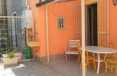 Old Town Apartment | Artists' refuge with large terrace in the heart of downtown