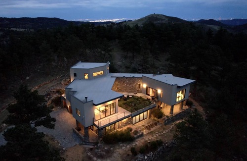 Golden Gate Canyon House | Artopia! Modern Luxury in the Foothills on 40 Acres - Mtn Biking & Skiing