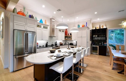 Longbeach Village House | Arts & Vines: LBK Pool Spa Dog Friendly by Anna Maria Life Vacation Rentals