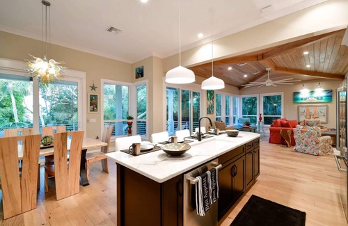 Longbeach Village House | Arts & Vines: LBK Pool Spa Dog Friendly by Anna Maria Life Vacation Rentals