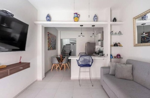 Hipodromo Condesa Apartment | Artsy 3-Story Home in La Condesa