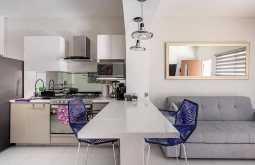 Hipodromo Condesa Apartment | Artsy 3-Story Home in La Condesa