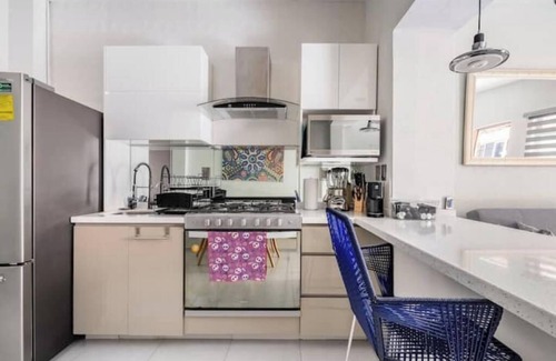 Hipodromo Condesa Apartment | Artsy 3-Story Home in La Condesa