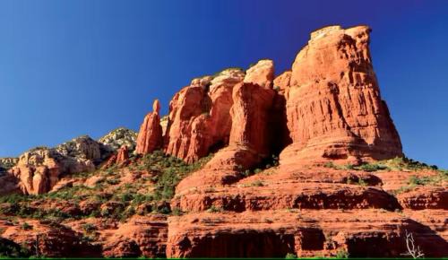 West Sedona Apartment | Artsy Half-House, Walk to Hiking Trails &Wine Bars! Yard, Firepit